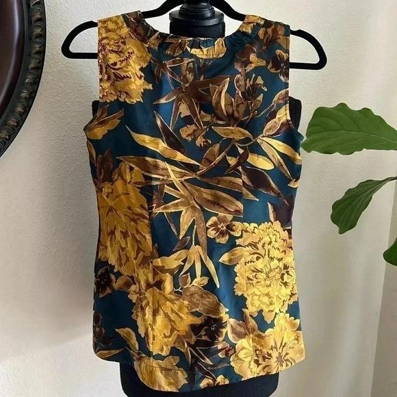 Tory Burch Sleeveless Silk-Blend 1/4 Signature Button Top Blouse Size 2 - Picture 8 of 16